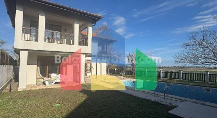 Дом во Флорал Хиллс