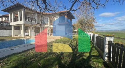 Дом во Флорал Хиллс