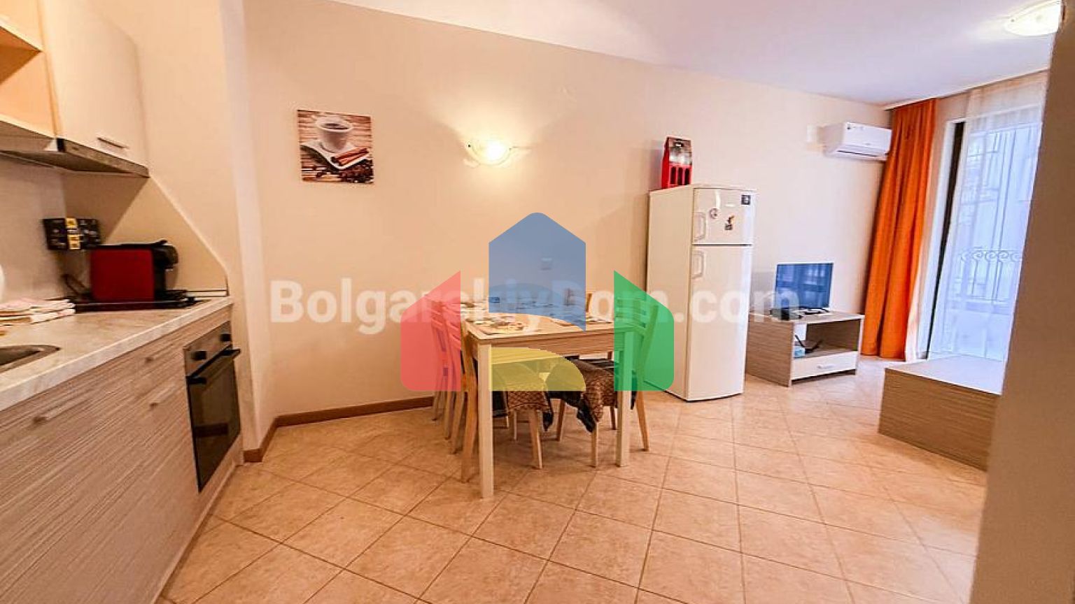 Двокімнатна квартира в Роял Сан