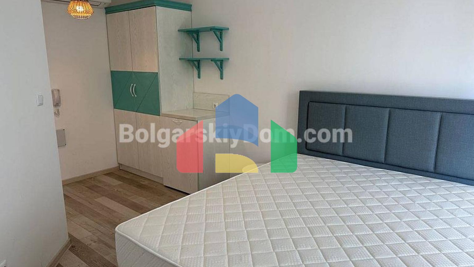 Квартира-студія в Ізіда Палас 2