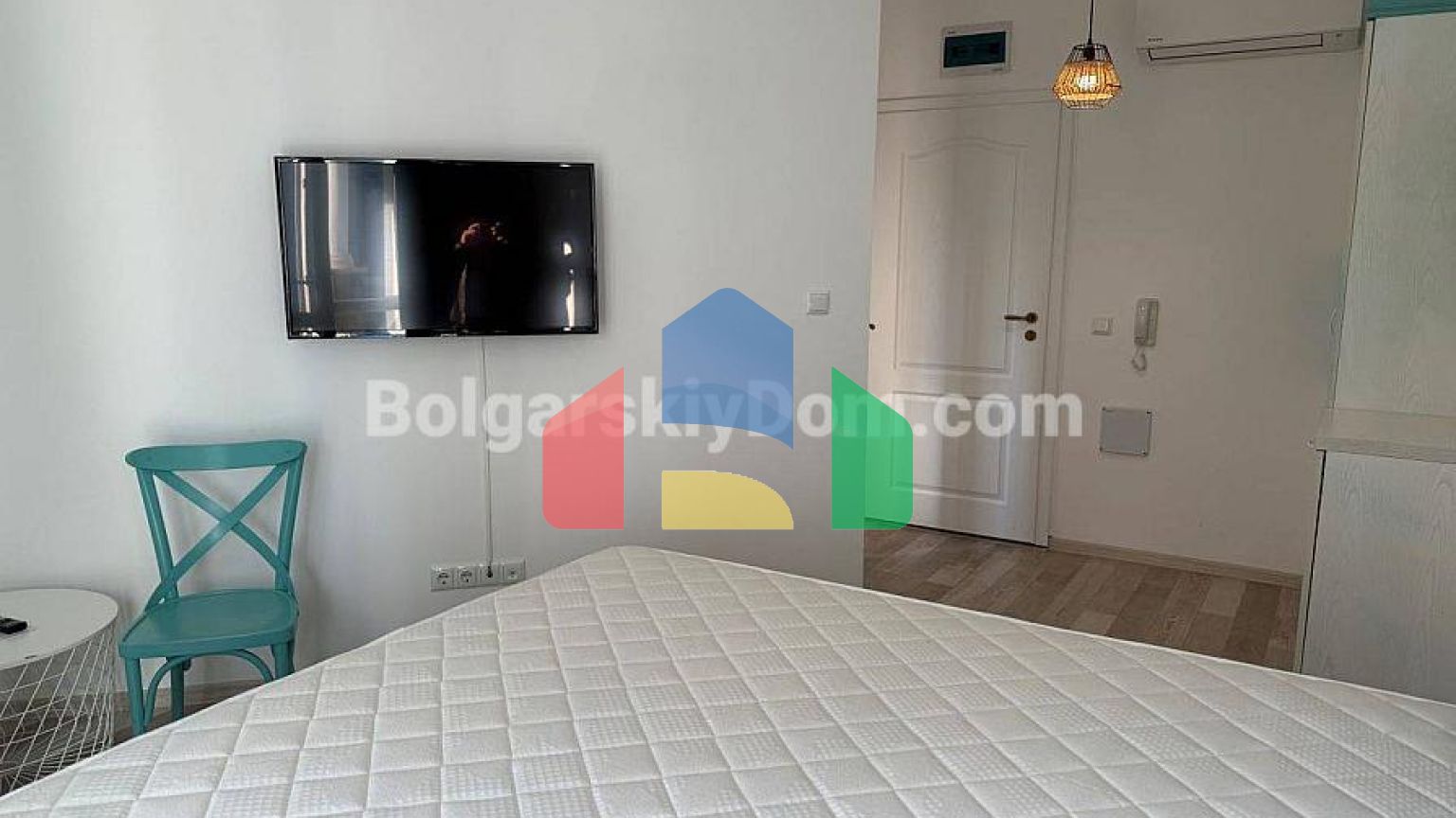 Квартира-студія в Ізіда Палас 2