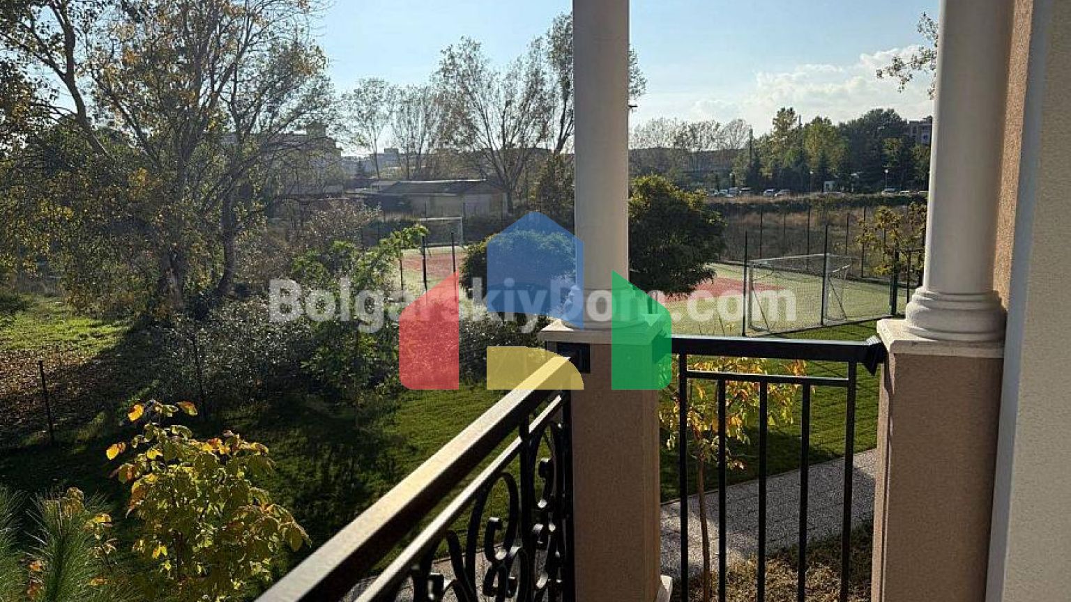 Квартира-студія в Ізіда Палас 2