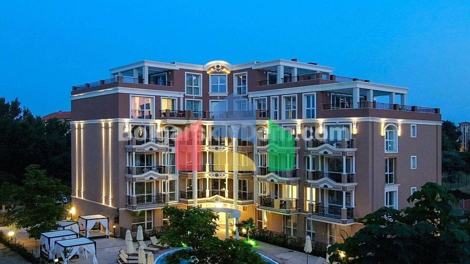 Квартира-студія в Ізіда Палас 2