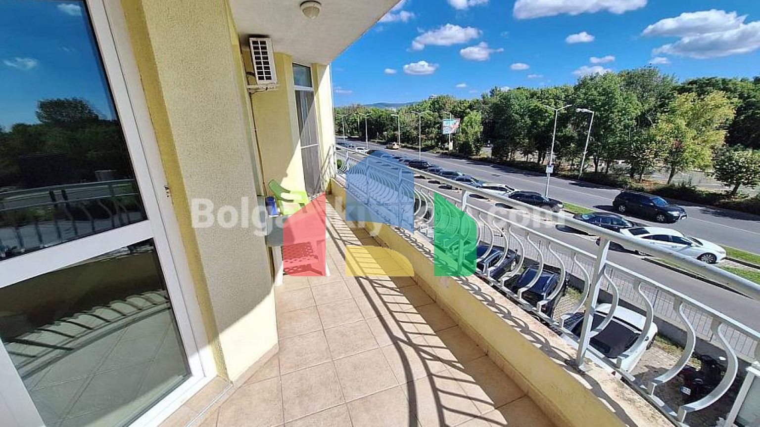 Трикімнатна квартира в Бриз