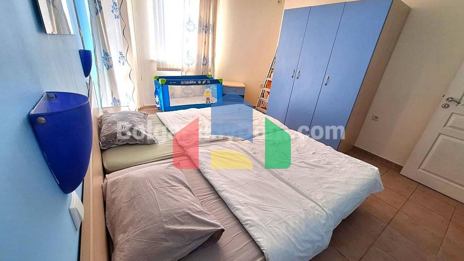 Трикімнатна квартира в Бриз