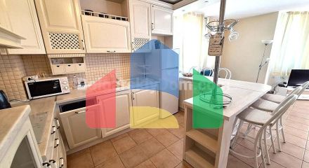 Трикімнатна квартира в Бриз