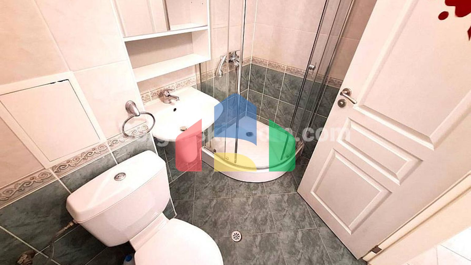 Трикімнатна квартира в Бриз