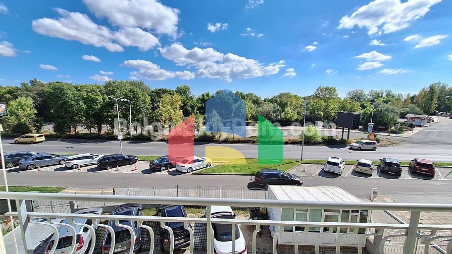 Трикімнатна квартира в Бриз