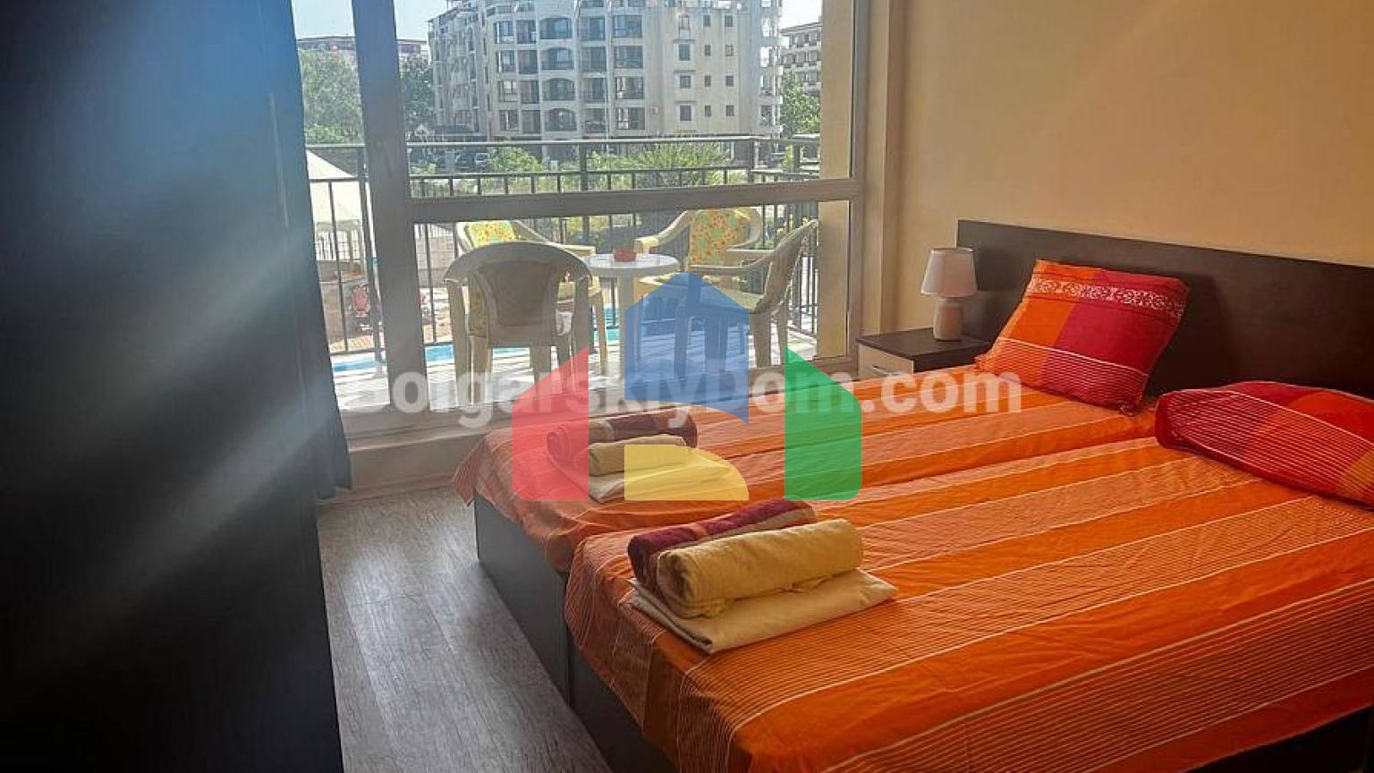 Трикімнатна квартира в Сансет Біч 3