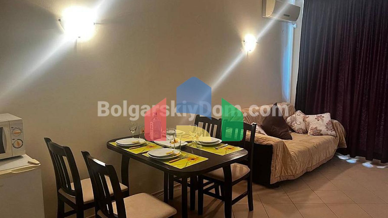 Трикімнатна квартира в Сансет Біч 3