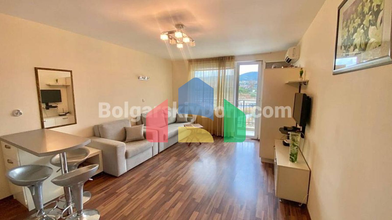 Квартира-студія в Амадеус 19