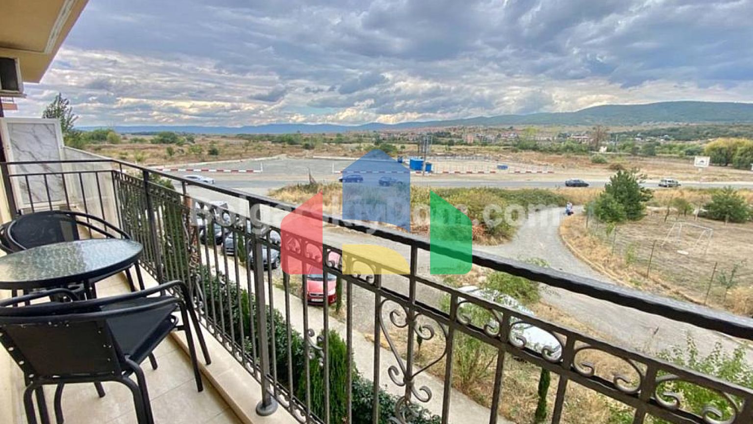 Квартира-студія в Амадеус 19