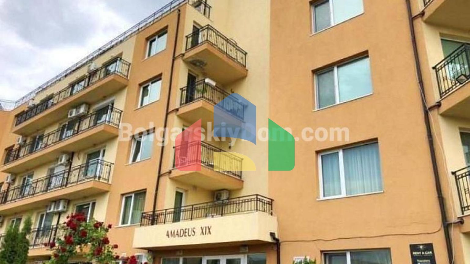 Квартира-студія в Амадеус 19