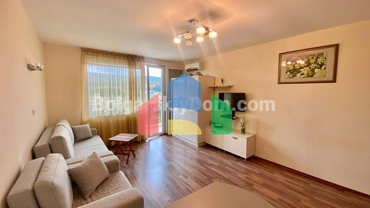 Квартира-студія в Амадеус 19