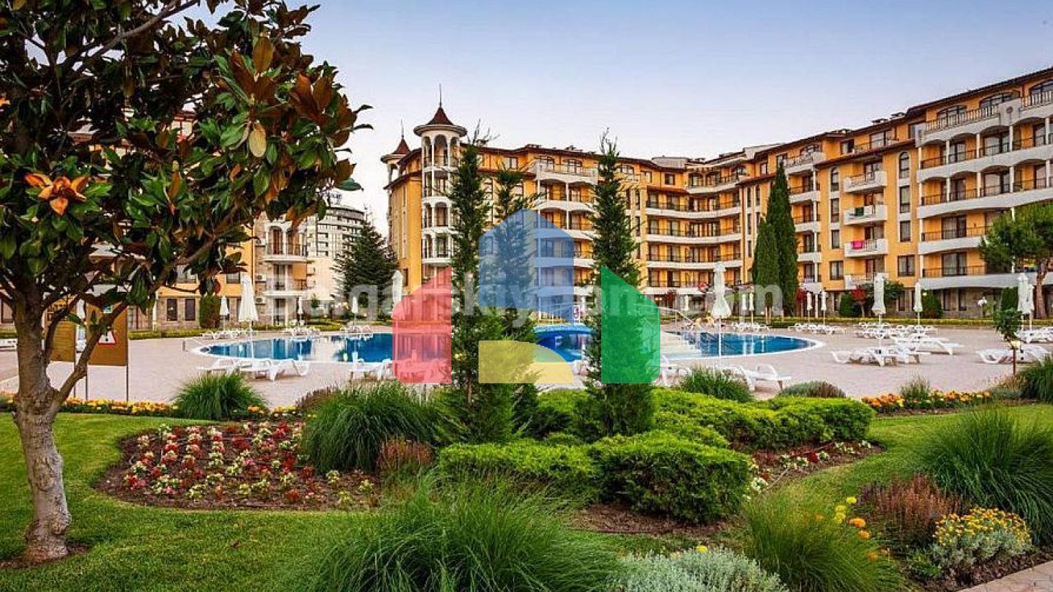 Трикімнатна квартира в Роял Сан