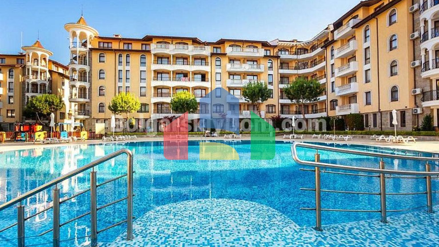 Трикімнатна квартира в Роял Сан