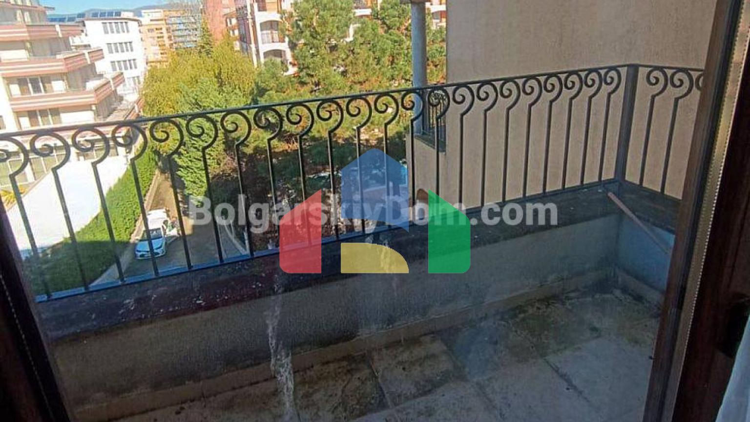 Трикімнатна квартира в Роял Сан