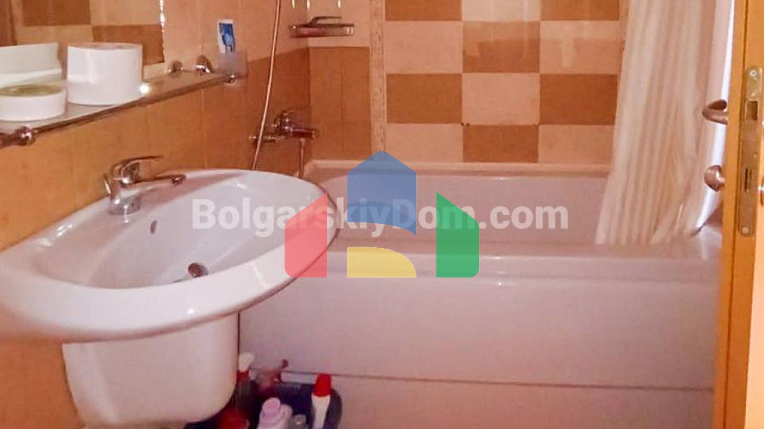 Трикімнатна квартира в Роял Сан