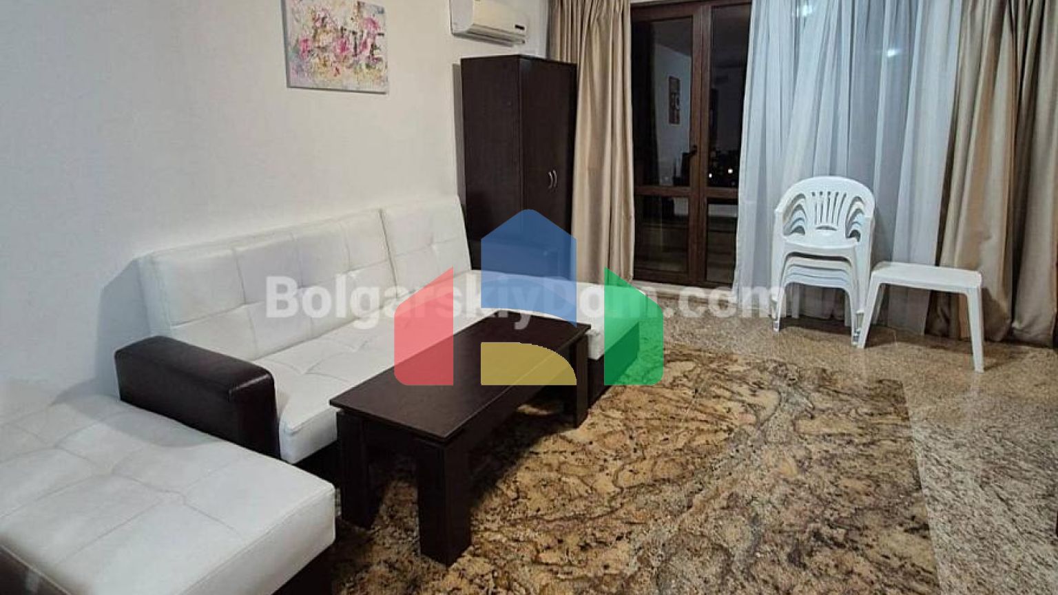 Трикімнатна квартира в Амара