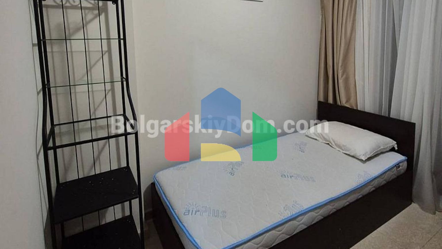 Трикімнатна квартира в Амара