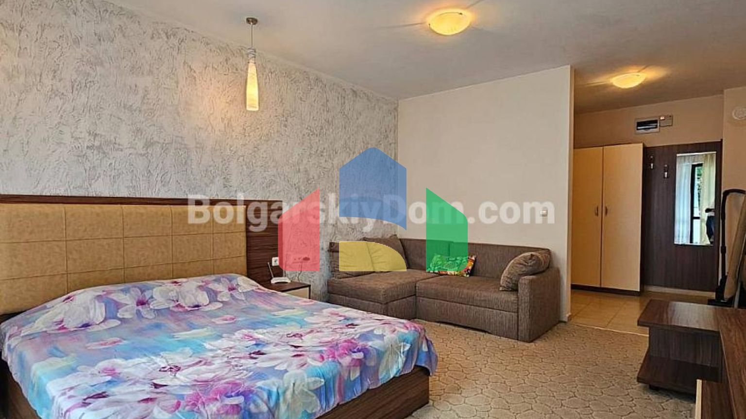 Двокімнатна квартира в Сан Гейт