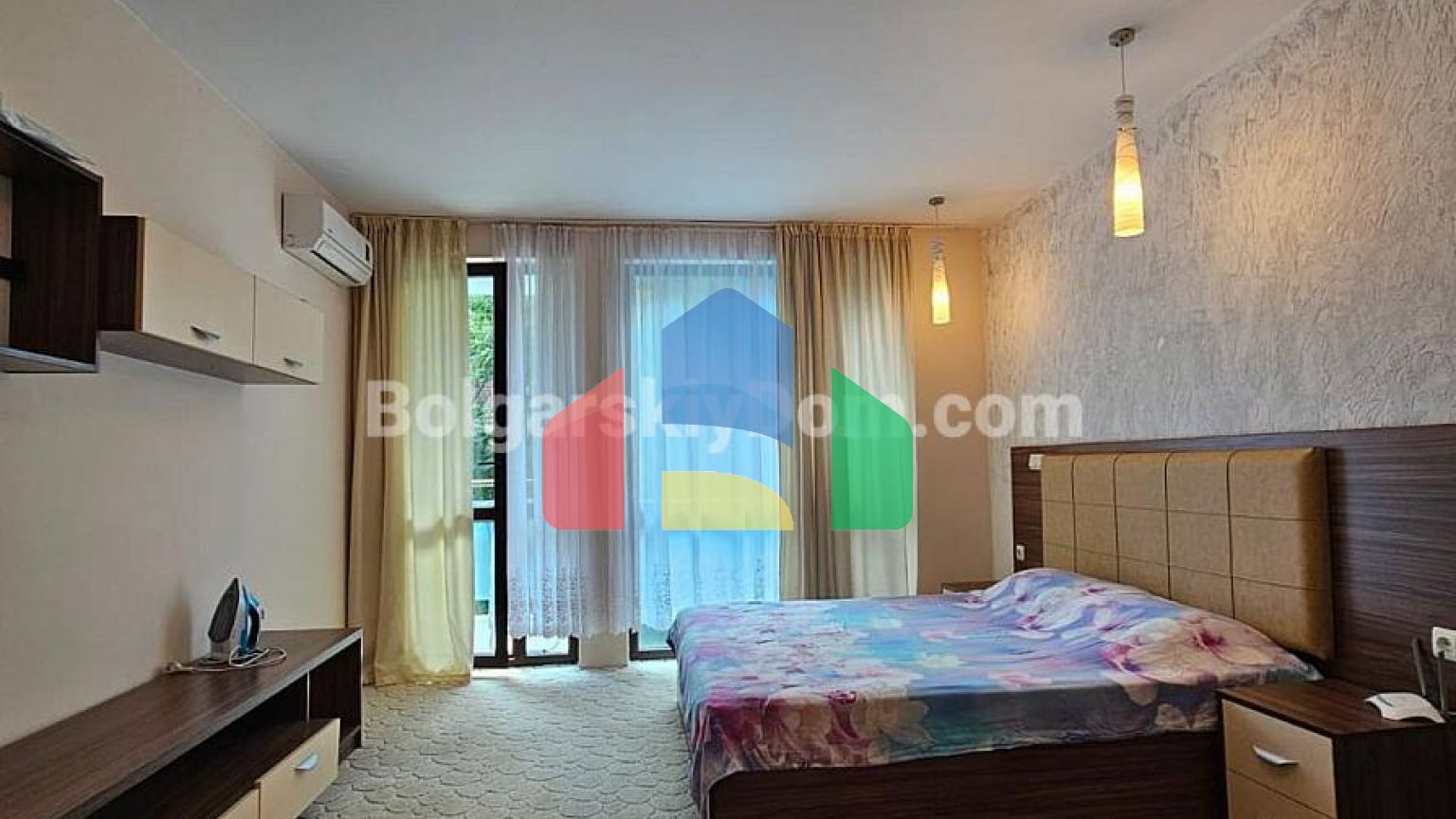 Двокімнатна квартира в Сан Гейт