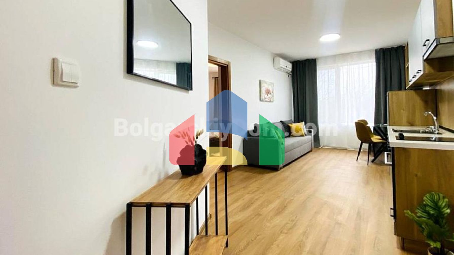 Двокімнатна квартира в Санні Дей 3