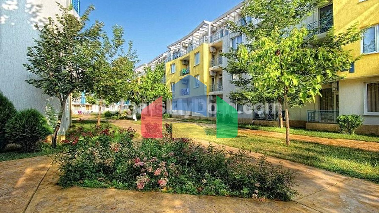 Двокімнатна квартира в Санні Дей 3