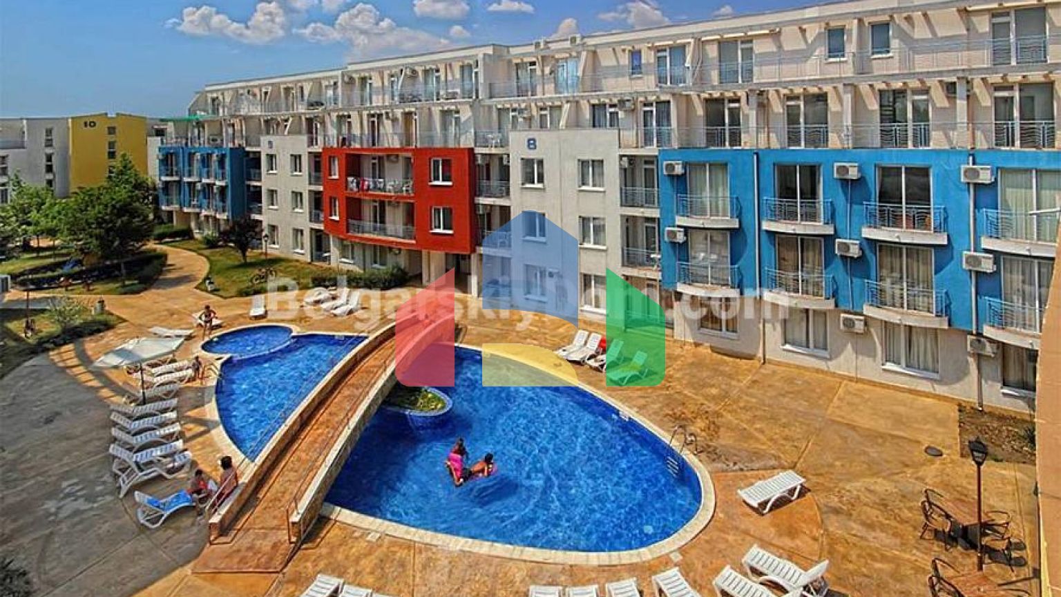 Двокімнатна квартира в Санні Дей 3