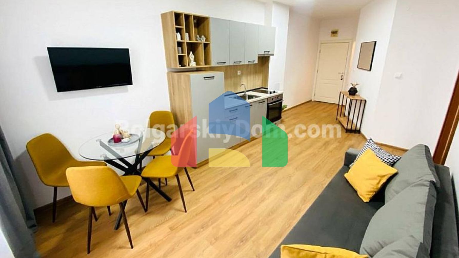 Двокімнатна квартира в Санні Дей 3