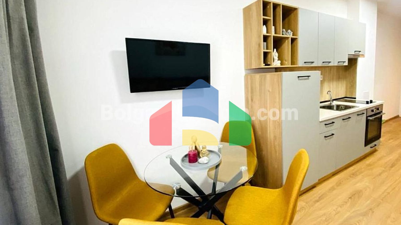 Двокімнатна квартира в Санні Дей 3