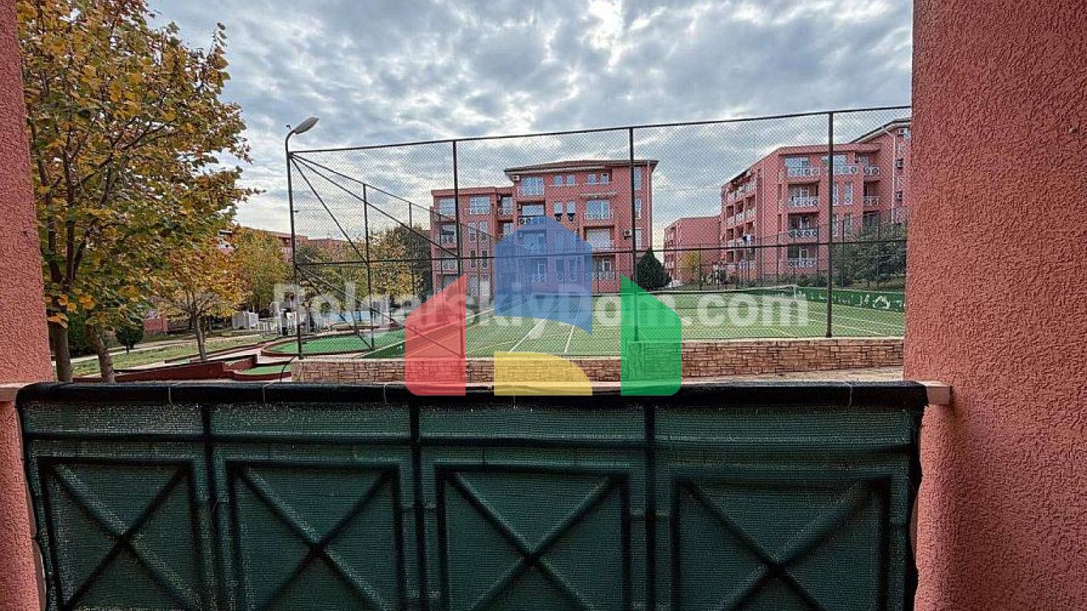 Трикімнатна квартира в Санні Дей 6