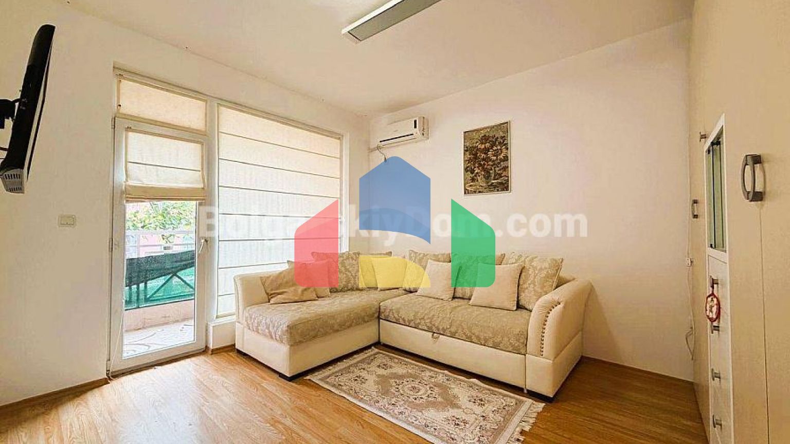 Трикімнатна квартира в Санні Дей 6