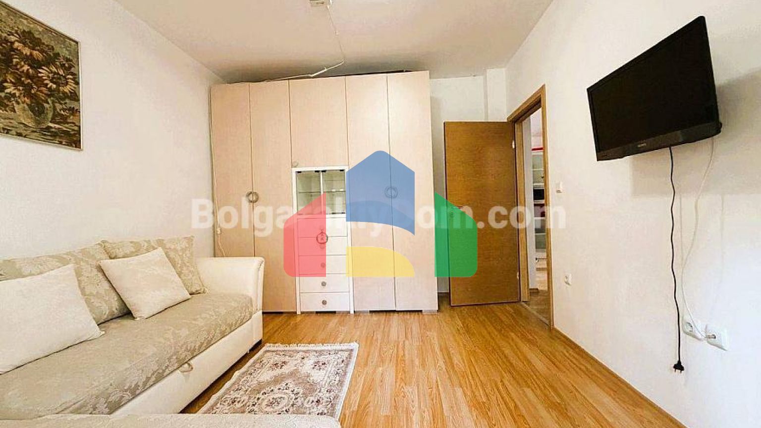 Трикімнатна квартира в Санні Дей 6