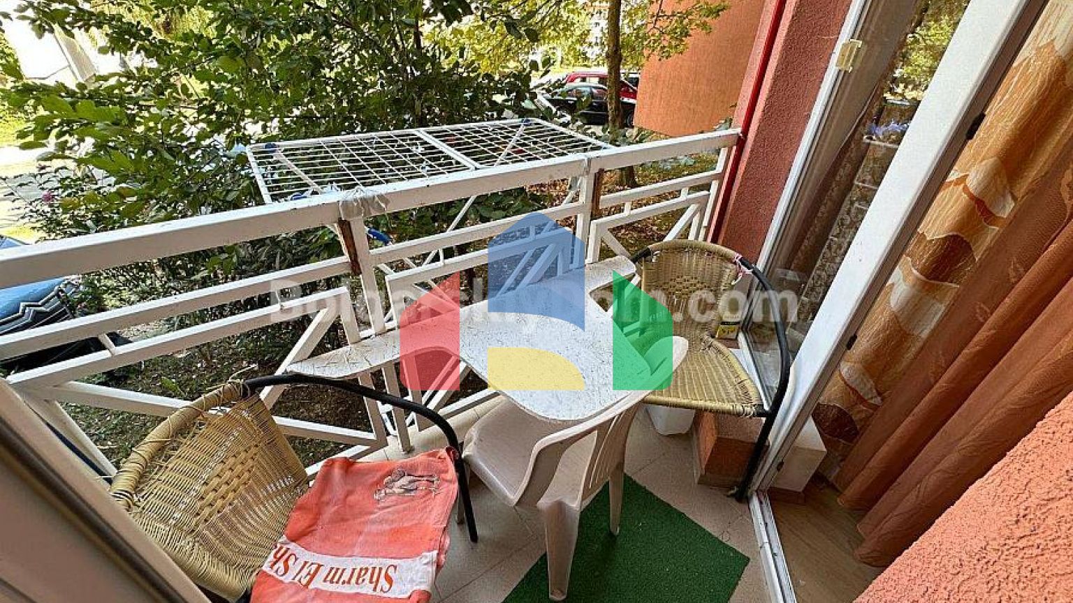 Двокімнатна квартира в Санні Дей 6