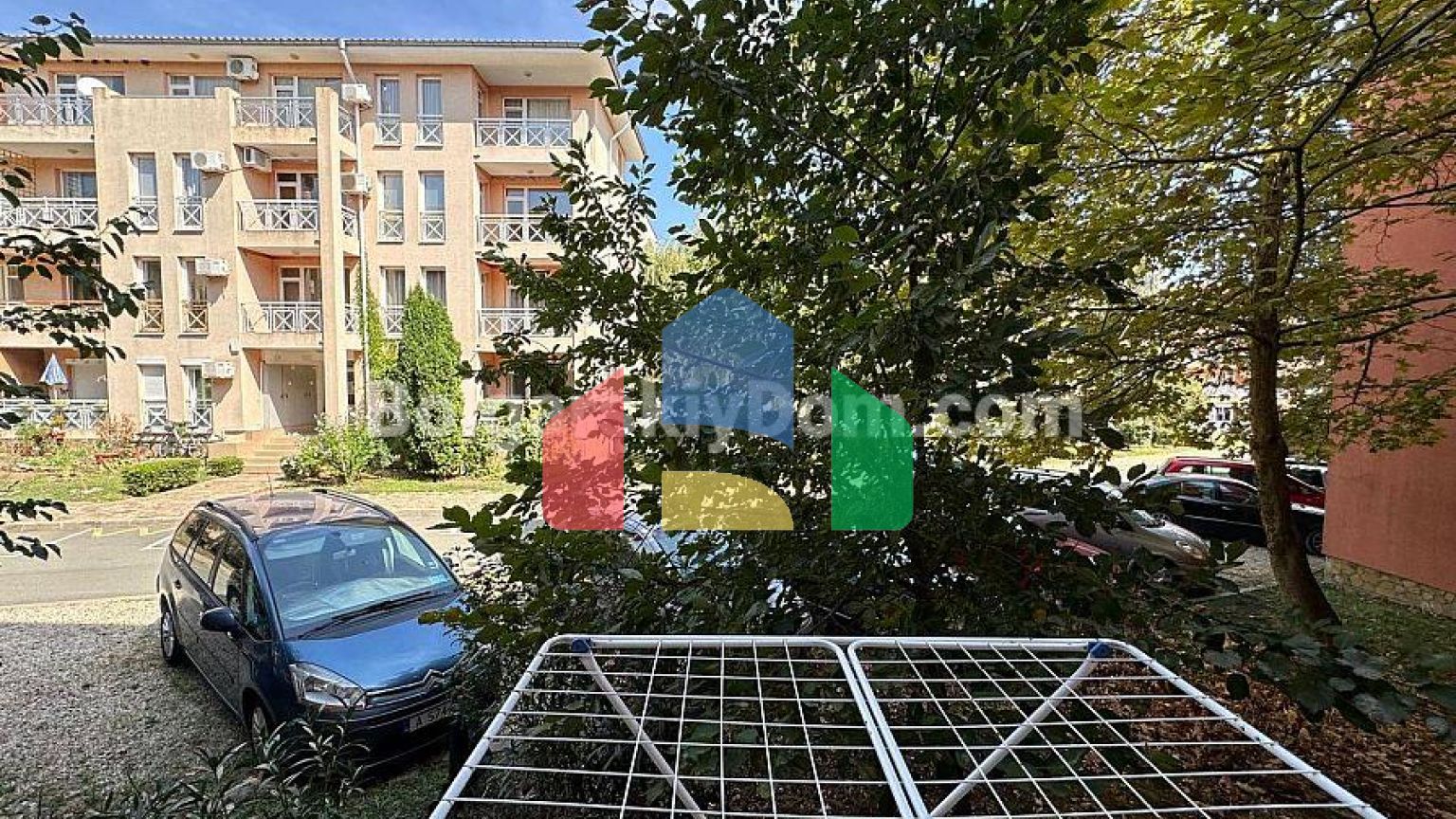 Двокімнатна квартира в Санні Дей 6