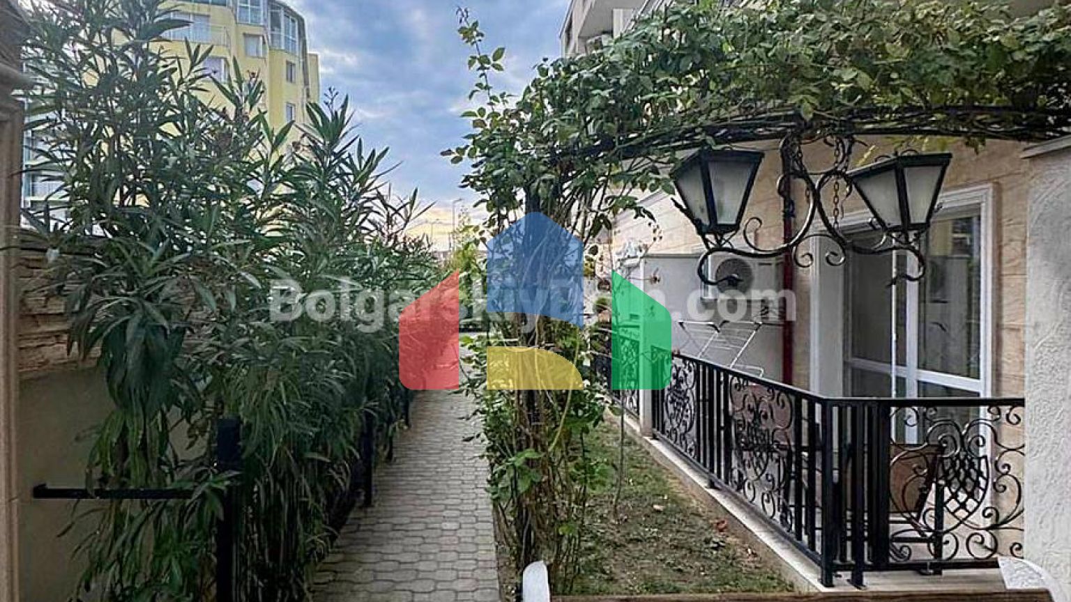 Квартира-студія в Магнолія Резиденс 6