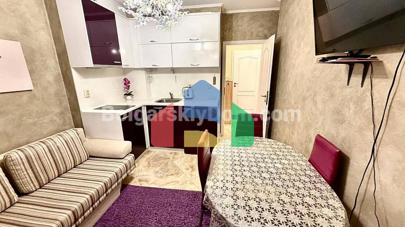 Двокімнатна квартира в Венера / Анастасія Палас