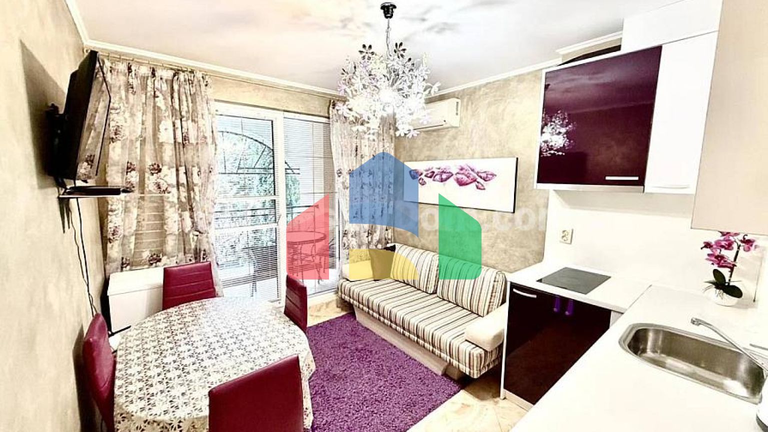 Двокімнатна квартира в Венера / Анастасія Палас