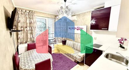 Двокімнатна квартира в Венера / Анастасія Палас