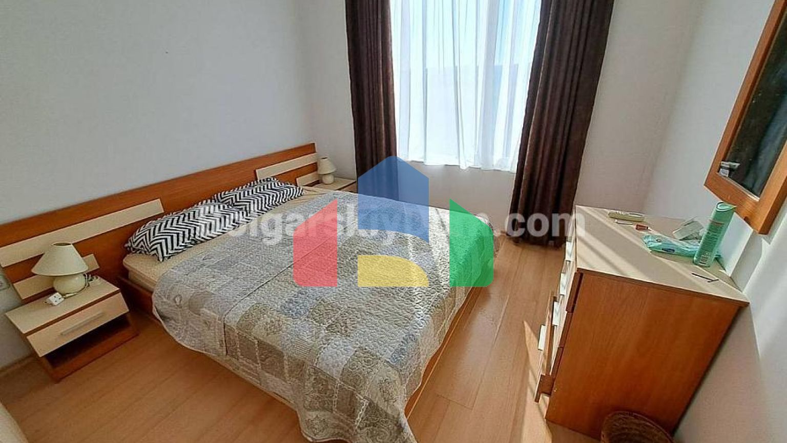 Трикімнатна квартира в Санні Дей 5