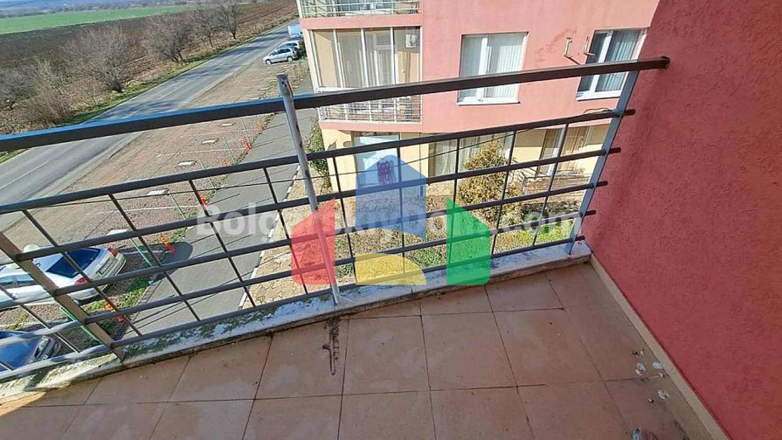 Трикімнатна квартира в Санні Дей 5