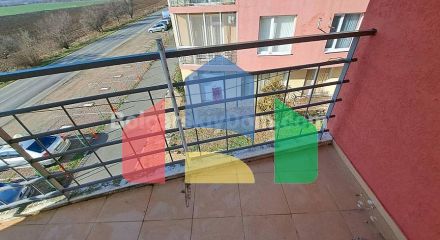 Трикімнатна квартира в Санні Дей 5