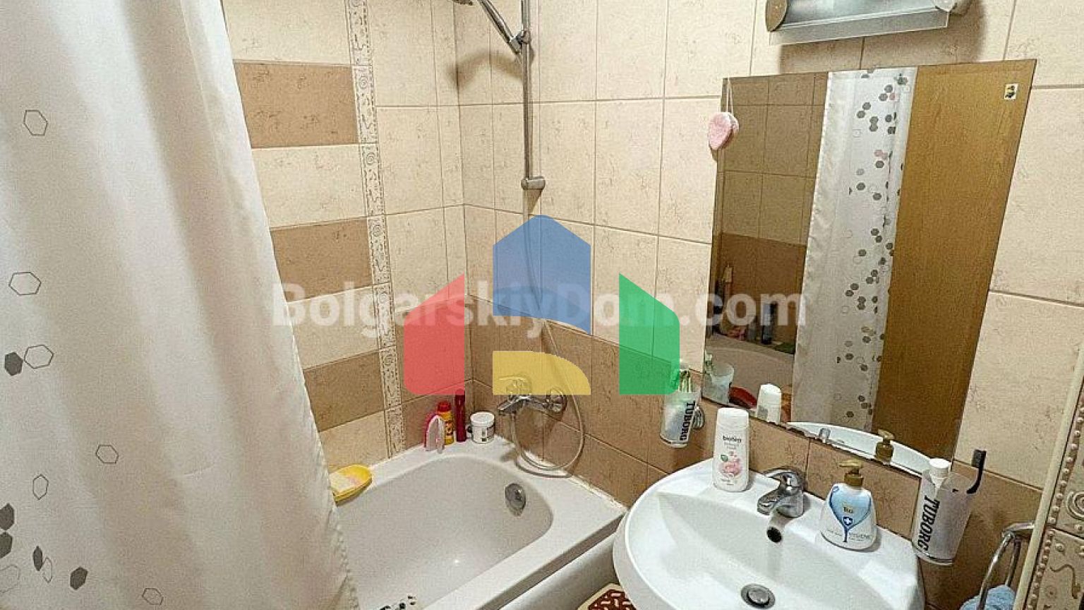 Двокімнатна квартира в Роял Сан