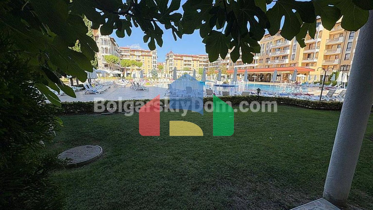 Двокімнатна квартира в Роял Сан