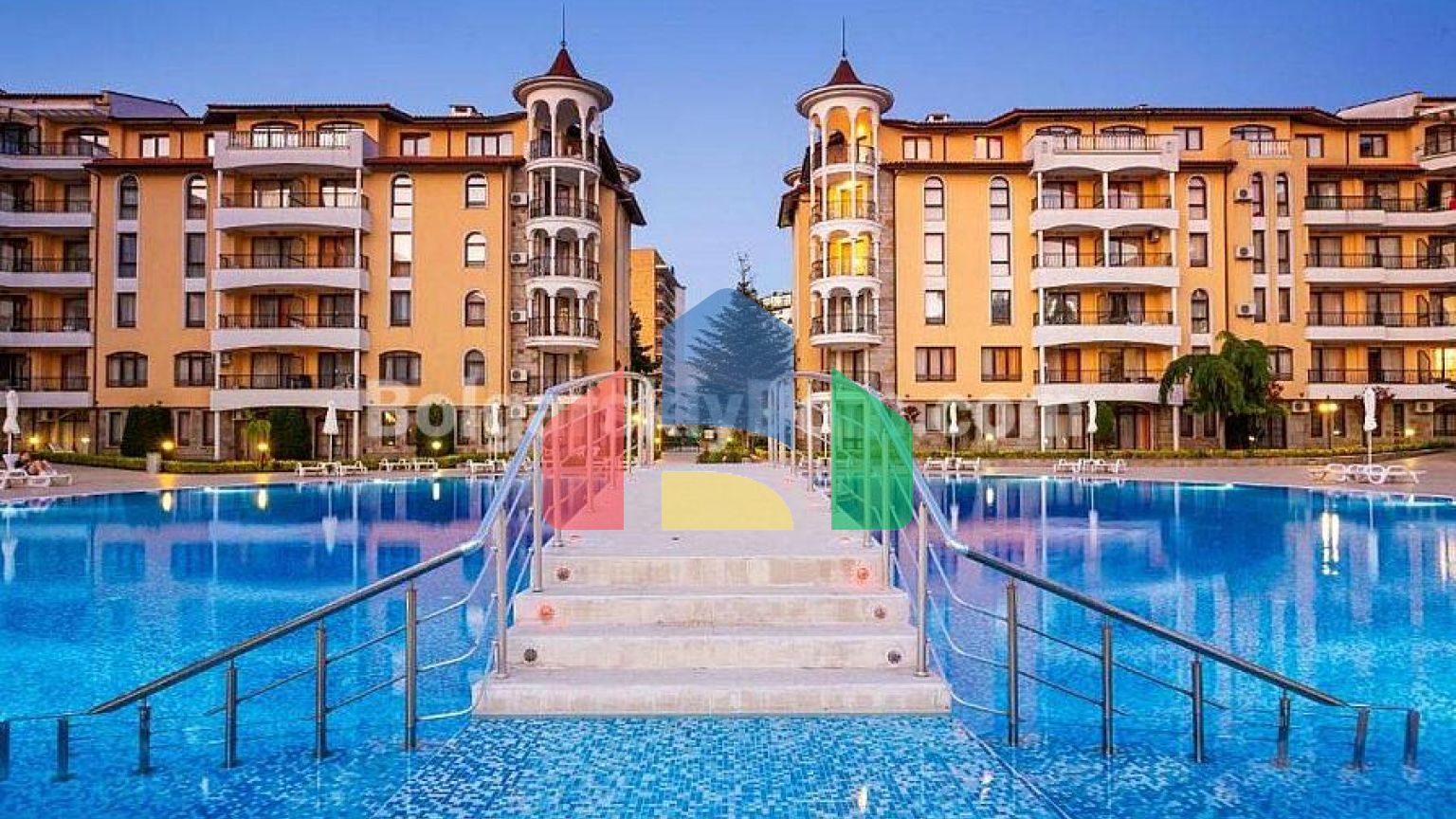 Двокімнатна квартира в Роял Сан