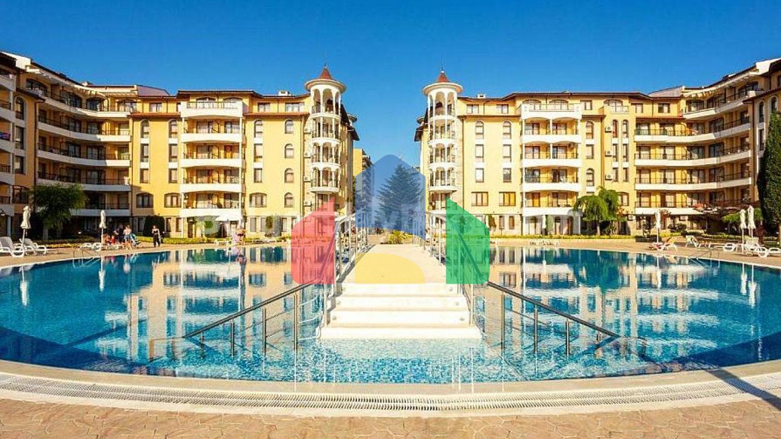 Двокімнатна квартира в Роял Сан