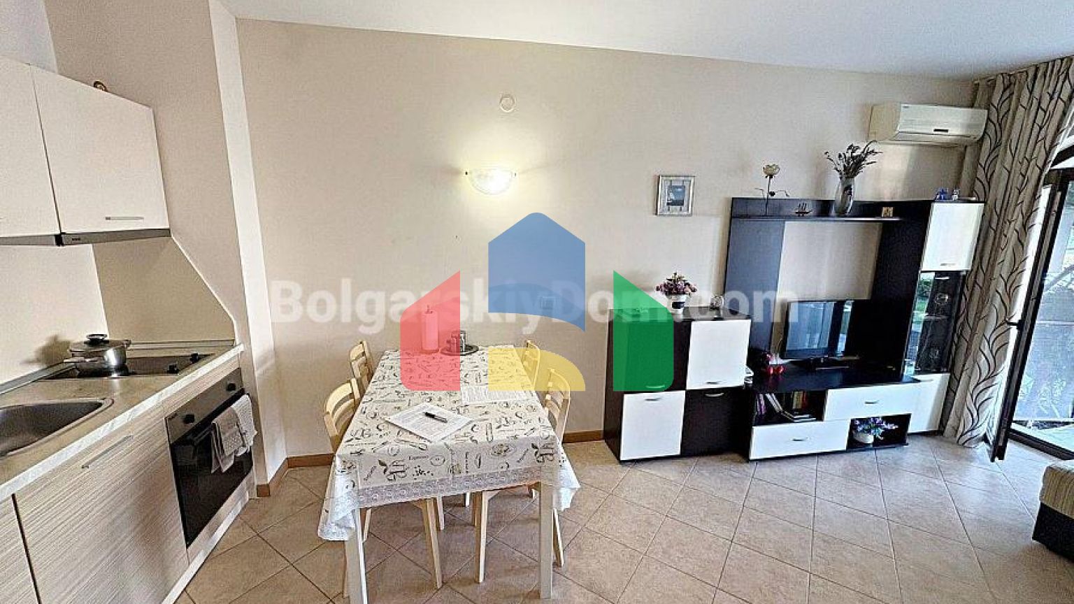 Двокімнатна квартира в Роял Сан