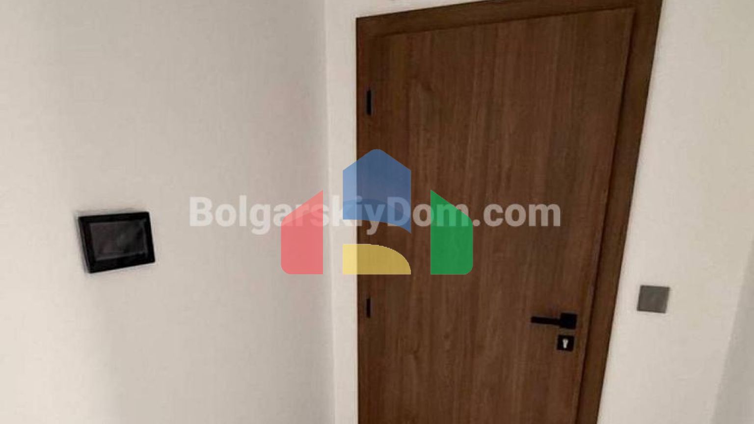 Трикімнатна квартира в Світ Хоум 9