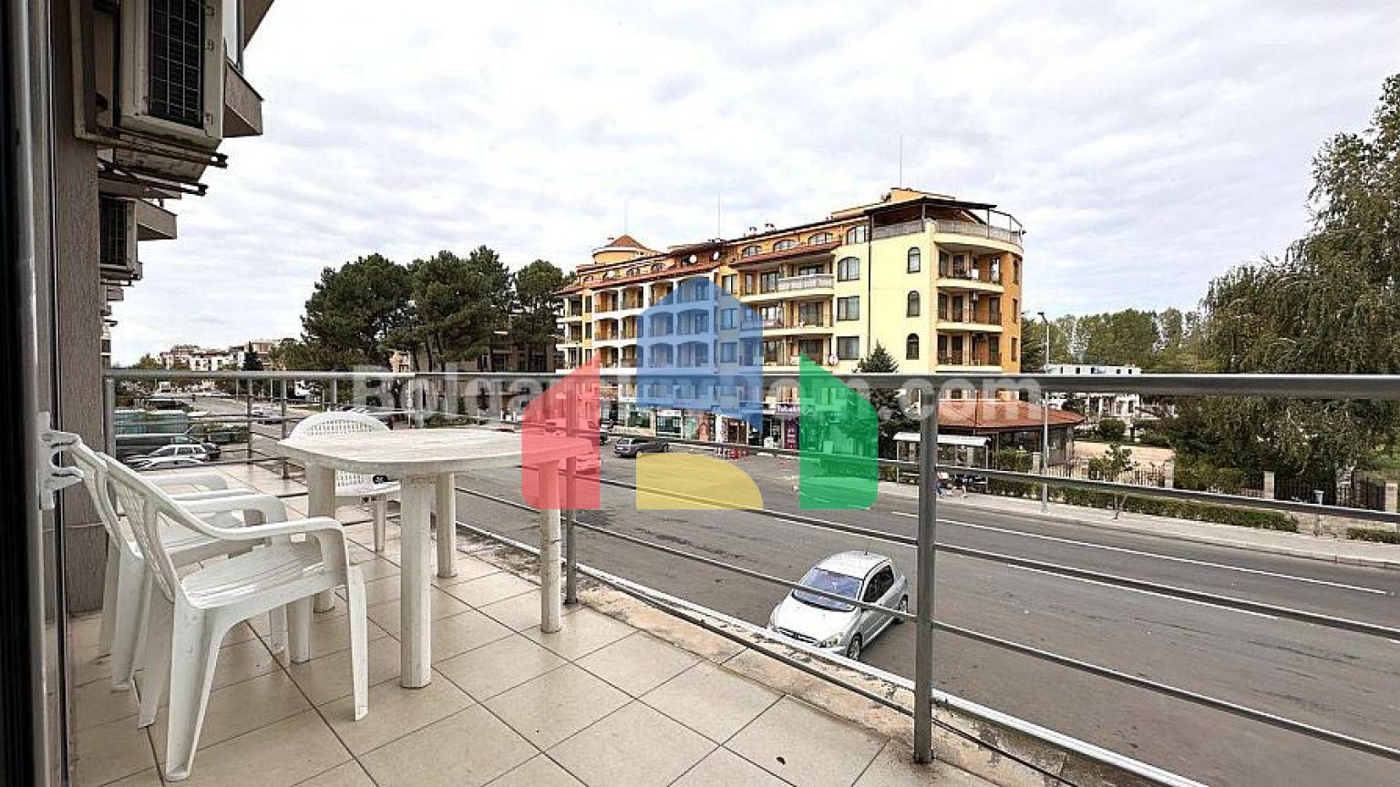 Квартира-студія в Перла